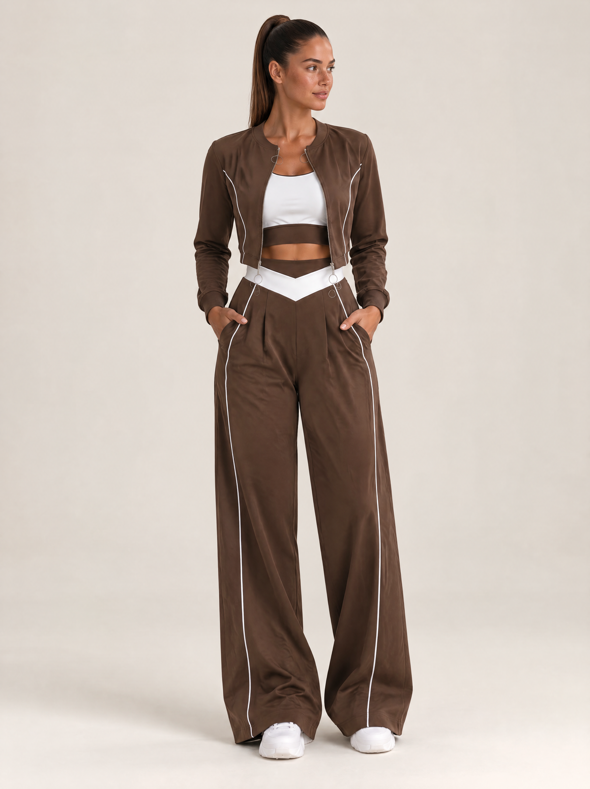 Women's three-piece coordinated set with cropped jacket, crop top and wide-leg pants