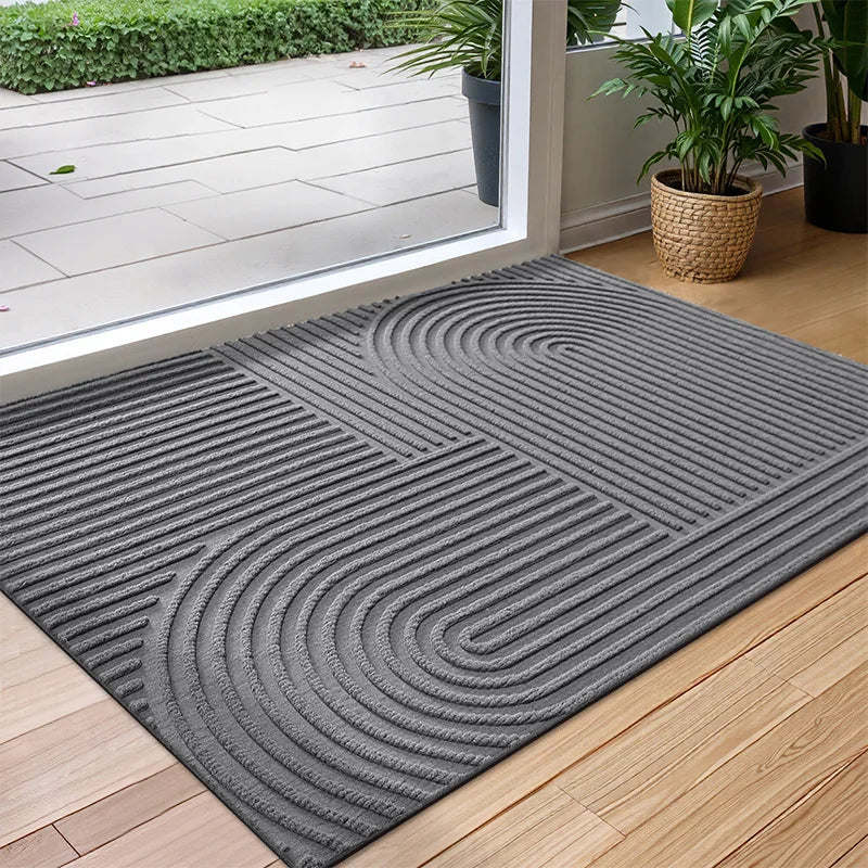 Water absorbent non-slip geometric door mat for indoor and outdoor entryways