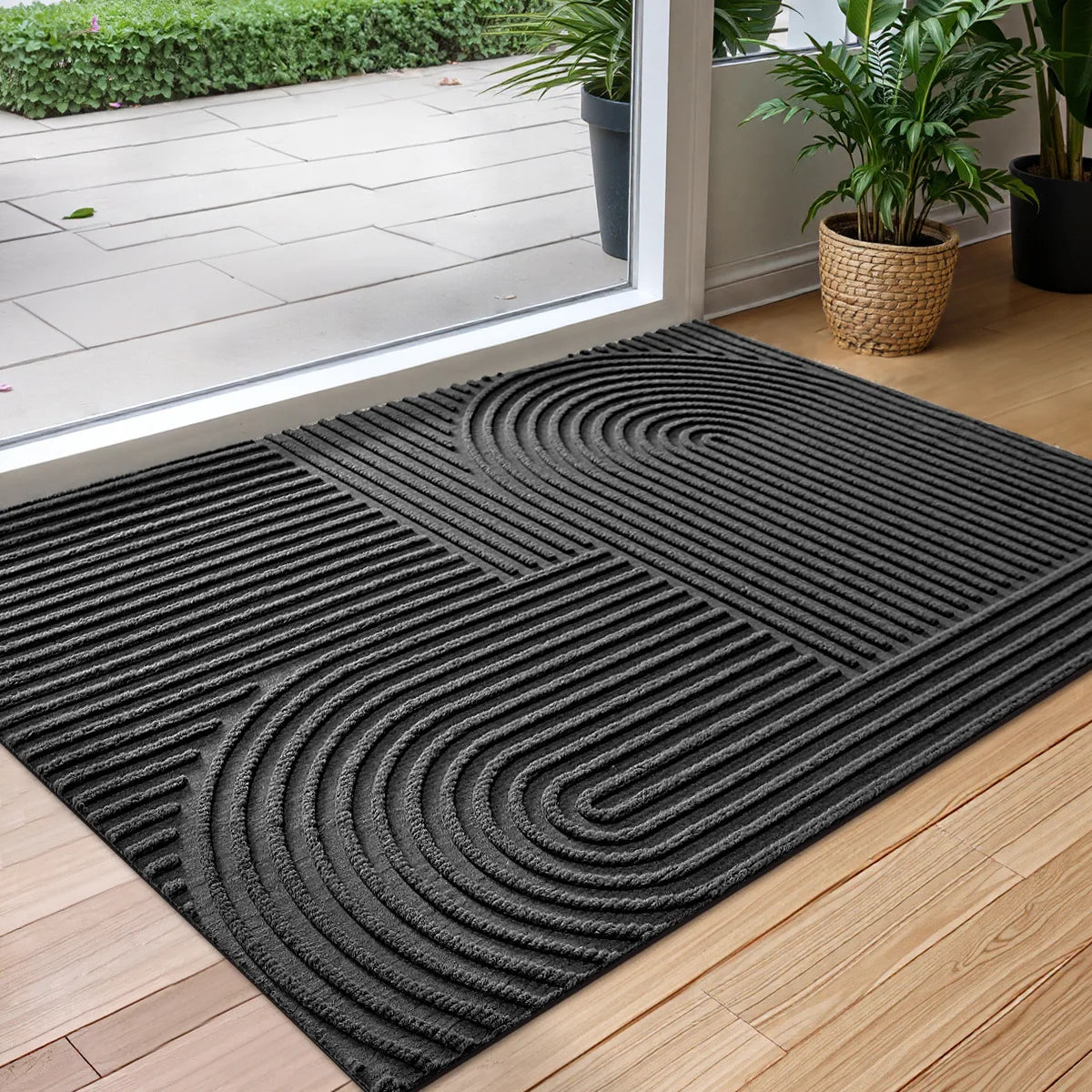 Water absorbent non-slip geometric door mat for indoor and outdoor entryways