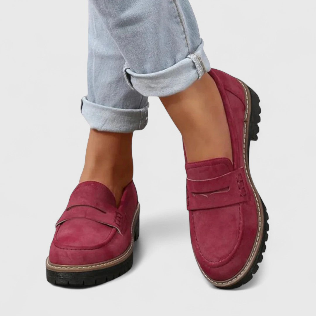 Women's slip-on orthopaedic loafers with vamp strap, stitched toe and lug sole
