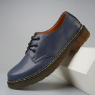 Leather lace-up shoes with round toe and cushioned sole